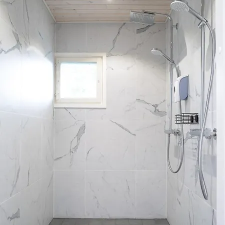 Luxury Leijonanluola Himos